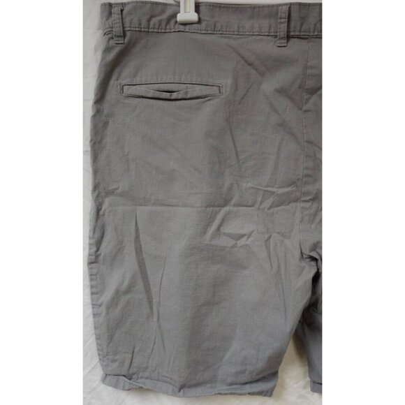 Dickies Sz 44 Grey Loose Fit Chino Cellphone Pockets Work Shorts 11" Inseam - Picture 5 of 9